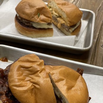 Farine Baking - Burned chicken patty with some disgusting sauce and beef patty I don't even wanna talk about - Burgers Near Me - Glen Oaks, New York