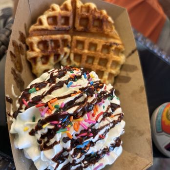 La Michoacana Artisan - The Croffle sundae with 1-scoop. Giant! - Ice Cream & Frozen Yogurt Near Me - Moab, Utah