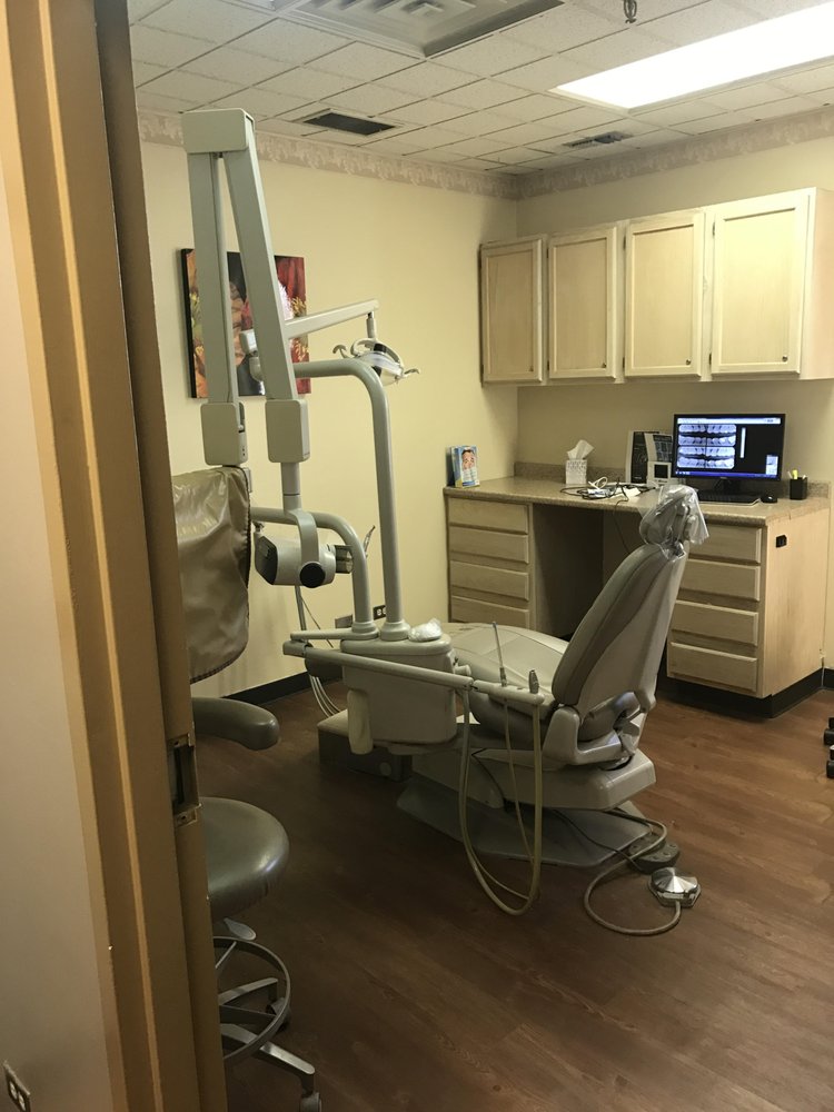 EDWARD M RUIZ, DDS Updated September 2024 11 Reviews 17901
