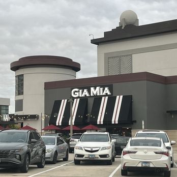 Gia Mia - Exterior facade - Italian Near Me - Bolingbrook, Illinois Gia Mia - Exterior facade - Italian Near Me - Bolingbrook, Illinois