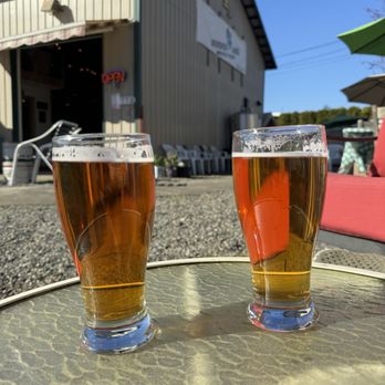Crooked Label Brewing - Cheers! - Breweries Near Me - Monroe, Washington