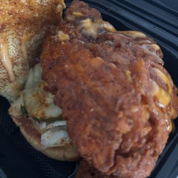 Dave's Hot Chicken - Chicken Shop Near Me - Mission Viejo, California Dave's Hot Chicken - Chicken Shop Near Me - Mission Viejo, California