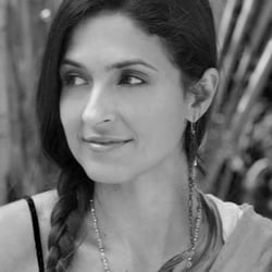 2 Be Healthy - Carmen: offers Reflexology and Massage Therapy.