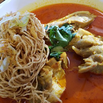 Bangkok Thai Deli - Khao Soi Yellow curry soup with egg noodles - Delis Near Me - Saint Paul, Minnesota