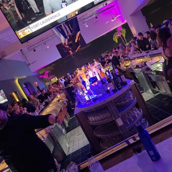 Rooftop Live - Dance Clubs Near Me - Hollywood, Florida