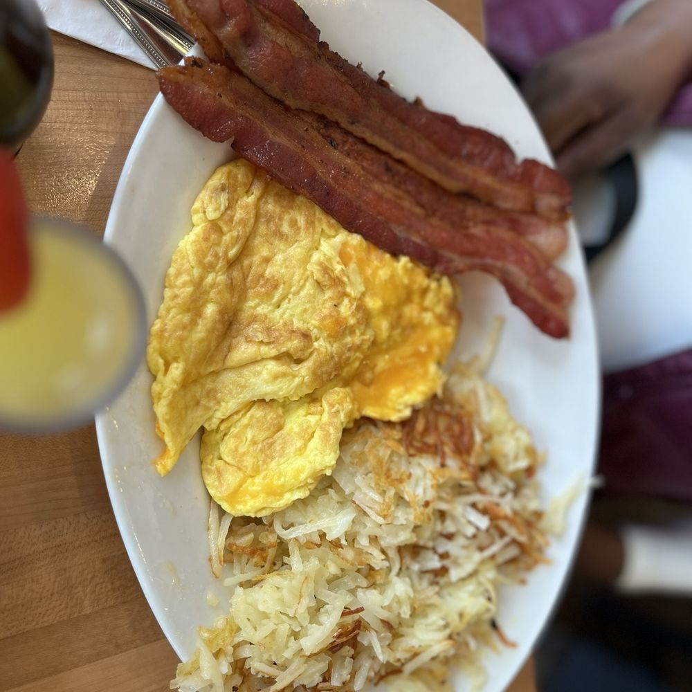 Stacked - Eggs, hashbrowns and bacon - Breakfast & Brunch Near Me - Oak Lawn, Illinois Stacked - Eggs, hashbrowns and bacon - Breakfast & Brunch Near Me - Oak Lawn, Illinois