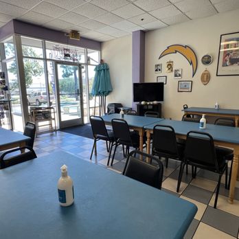 Eat Your Heart Out II - Inside of the restaurant deli - Sandwiches Near Me - Poway, California