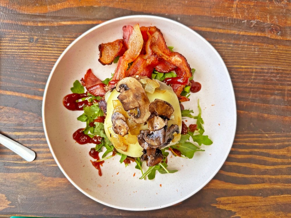 BURGER BENCH 1711 Photos & 1871 Reviews 237 E Grand Ave, Escondido