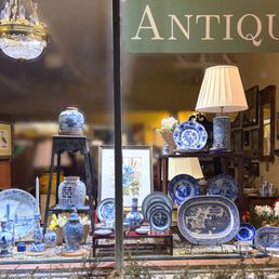 Exterior outside entrance of Pawling Antiques - Blue and white English, Asian and Dutch delft pottery and porcelain - Pawling, New York Exterior outside entrance of Pawling Antiques - Blue and white English, Asian and Dutch delft pottery and porcelain - Pawling, New York