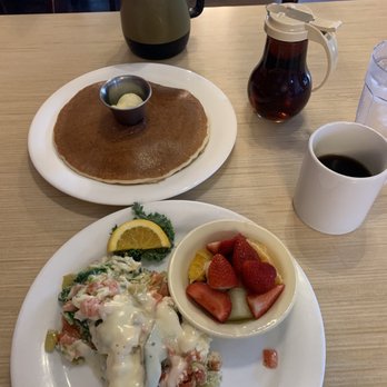 Red Rock Cafe - Healthy scramble, fresh fruit, and a pancake. - Breakfast & Brunch Near Me - Sedona, Arizona Red Rock Cafe - Healthy scramble, fresh fruit, and a pancake. - Breakfast & Brunch Near Me - Sedona, Arizona