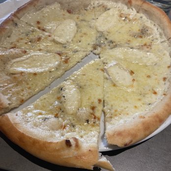 Nonna Pizza & Cafe - Pizza Near Me - Valtice, JM Nonna Pizza & Cafe - Pizza Near Me - Valtice, JM