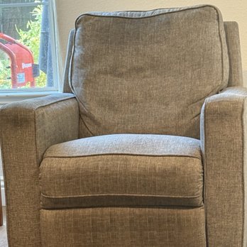 Clean It Max - Before with a bunch of stains - Carpet Cleaning Near Me - Roseville, California