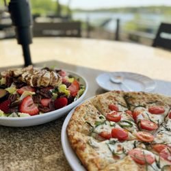 Lakeside Tavern