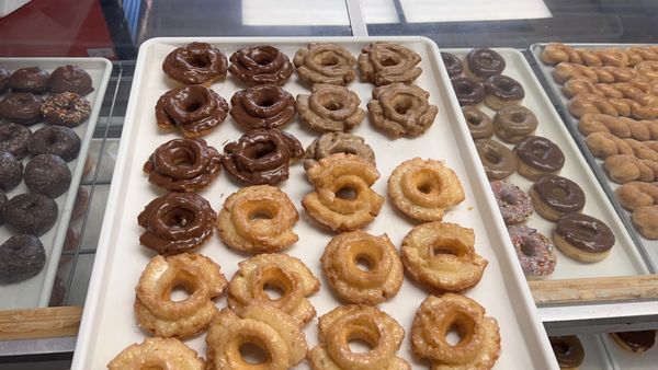 Arnold's Coffee and Donuts