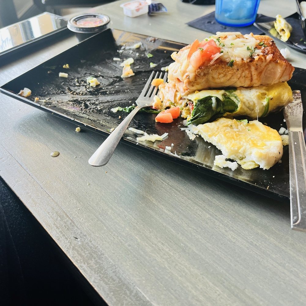 Augie’s Cafe - Salmon omelette - Cafes Near Me - Atlanta, Georgia