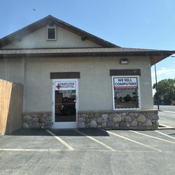 Computer Hospital - Entrance