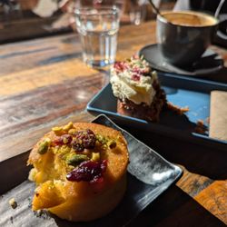 Livefast Lifestyle Cafe - Instagram: TianTianEats