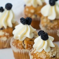 Tina Cakes and Desserts - Postres de Mesa