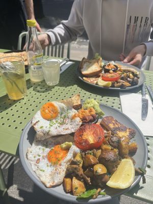 KIN Cafe & Restaurant by null