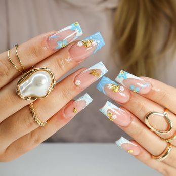 King & Queen Nails & Spa - Elegant blue floral nails that stand out in every season. - Nail Salons Near Me - Phoenix, Arizona King & Queen Nails & Spa - Elegant blue floral nails that stand out in every season. - Nail Salons Near Me - Phoenix, Arizona
