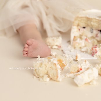 Maxine Evans Photography - Cake Smash Photography in Los Angeles by Maxine Evans
#cakesmashphotography - Session Photography Near Me - Naples, Florida Maxine Evans Photography - Cake Smash Photography in Los Angeles by Maxine Evans
#cakesmashphotography - Session Photography Near Me - Naples, Florida