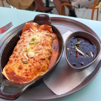 Las Iguanas - Chicken Enchiladas - Latin American Near Me - London, XGL Las Iguanas - Chicken Enchiladas - Latin American Near Me - London, XGL