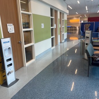 CHOC Children's - Children's Hospital of Orange County - Waiting room - Hospitals Near Me - Orange, California