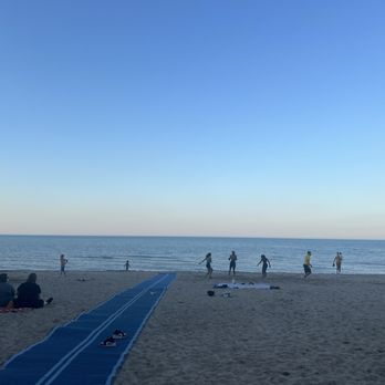 Lighthouse Beach - Beautiful - Beaches Near Me - Evanston, Illinois