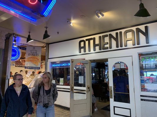 The Athenian Seafood Restaurant And Bar by null