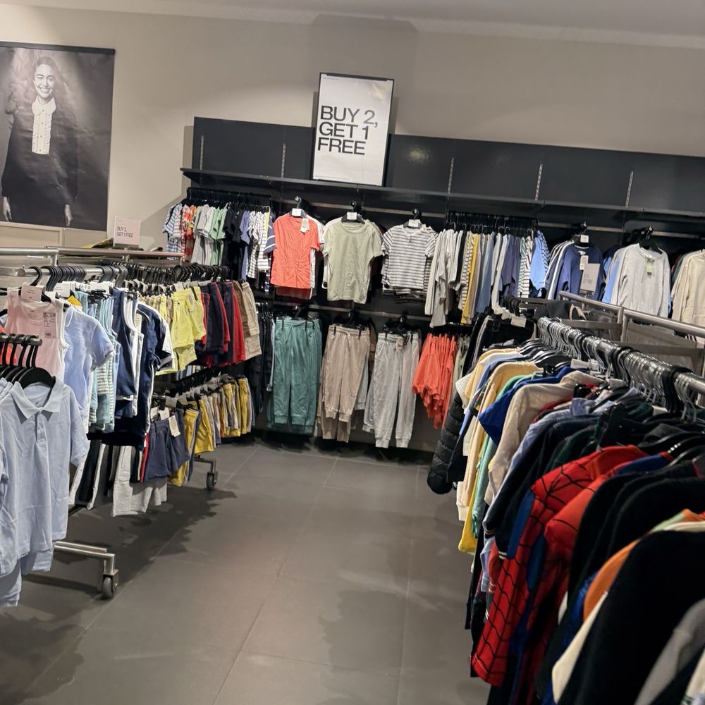 H&M - Women's Clothing Near Me - Orange, California
