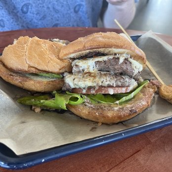 BevRidge Public - BevRidge burger -hh - Cocktail Bars Near Me - Ridgefield, Washington BevRidge Public - BevRidge burger -hh - Cocktail Bars Near Me - Ridgefield, Washington