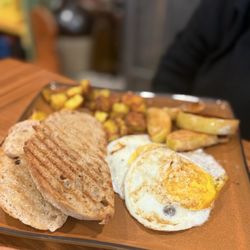 Sugar & Loaf Bakery - Sourdough bread, two eggs, figs, drizzled with honey and hashbrowns that you do not even need ketchup