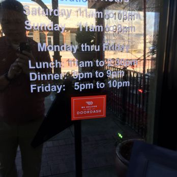 Mah-Jong Chinese Kitchen - Front entrance door - Chinese Near Me - Plano, Texas