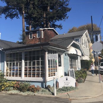 Avenue Cafe - Cafes Near Me - Capitola, California