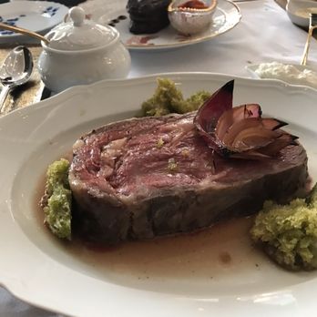 Be.Steak.A - Prime rib surrounded by basil bread - Bars Near Me - Campbell, California Be.Steak.A - Prime rib surrounded by basil bread - Bars Near Me - Campbell, California