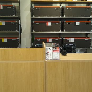 2nd Street - Louis Vuitton. It's organized in there. - Used, Vintage & Consignment Near Me - Fort Worth, Texas
