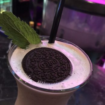 Deville Dinerbar - The Oreo Mint Drink Dessert 18+ ,-) - Diners Near Me - Montreal, Quebec Deville Dinerbar - The Oreo Mint Drink Dessert 18+ ,-) - Diners Near Me - Montreal, Quebec