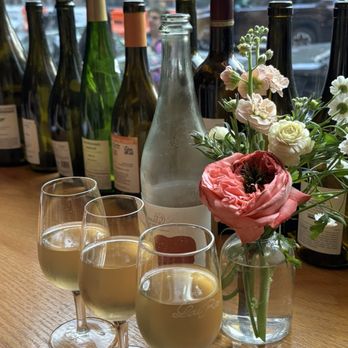 Lai Rai - IG: @nom.noms.only | wine - Wine Bars Near Me - Chinatown, New York