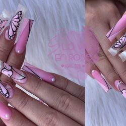La Vie En Rose Nail Spa