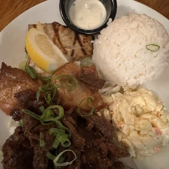 Aloha Mixed Plate - Hawaiian Near Me - Lahaina, Hawaii