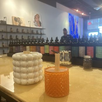 Black Phlox Candle - Candle Stores Near Me - Houston, Texas