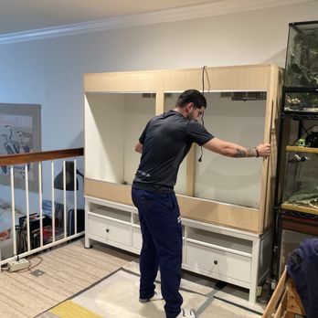 OFF-CZN - Placing the reptile enclosure - Movers Near Me