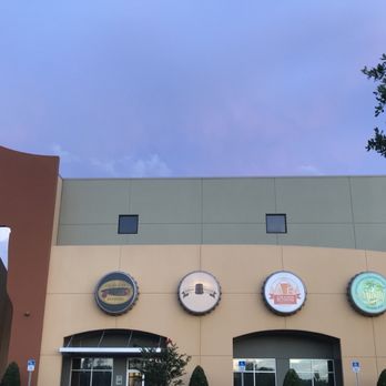 Brew Hub - Outside shot of Brew Hub brewery, lakeland, between Tampa and Orlando - Breweries Near Me - Lakeland, Florida Brew Hub - Outside shot of Brew Hub brewery, lakeland, between Tampa and Orlando - Breweries Near Me - Lakeland, Florida