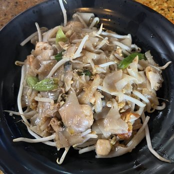 Le Thai - Awesome Flat Noodle - Thai Near Me - Las Vegas, Nevada