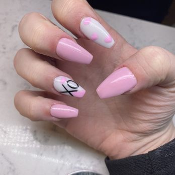 A2Z Nails Spa & Lashes - Look at how cute this set is! I'm obsessed - Nail Salons Near Me - Littleton, Colorado