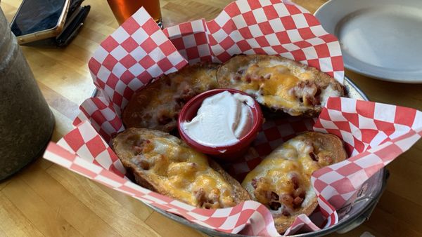 The Kettle Black by null