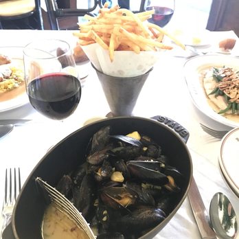 Bouchon - Mussels - French Near Me - Yountville, California