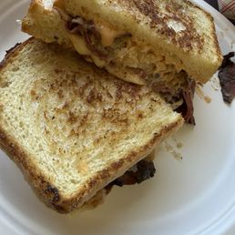 Reuben Sandwich Reuben Sandwich