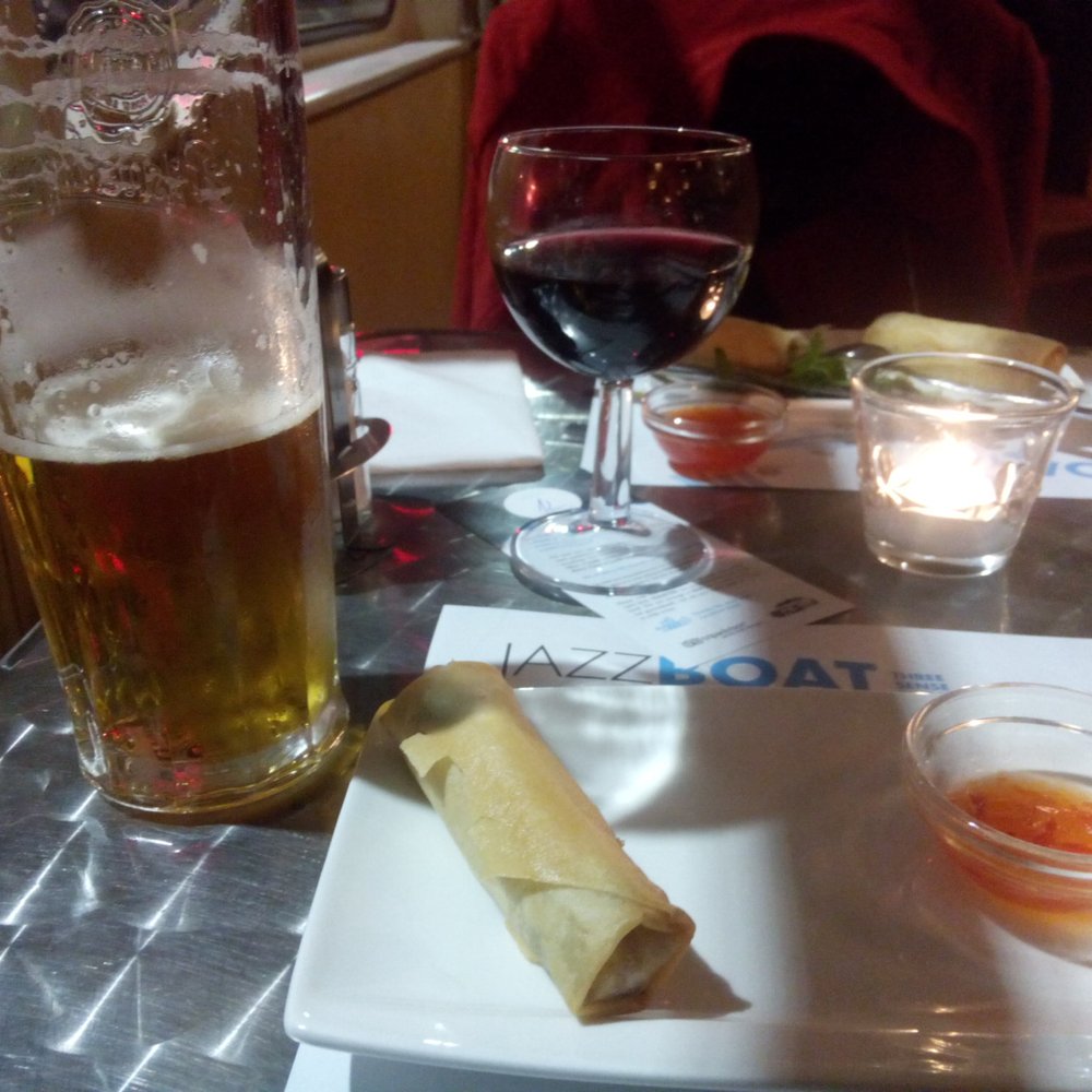 Jazzboat - Starter of vegetarian spring rolls. I greedily ate the first  before remembering to take the photo - Jazz & Blues Near Me - Prague, Puerto Rico