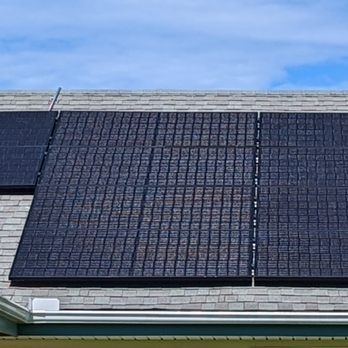 Unlimited Solar - This is a close up of the solar panels on the front yard side. Photo taken August 16, 2022. - Solar Installation Near Me Unlimited Solar - This is a close up of the solar panels on the front yard side. Photo taken August 16, 2022. - Solar Installation Near Me